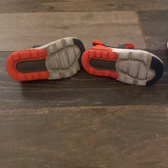 6c toddler Nike sneaker slip on air max - Picture 4 of 5